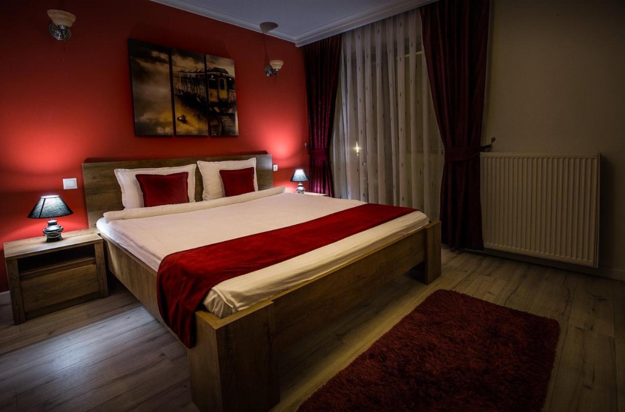 Bentley Apartments Pristina Eksteriør billede